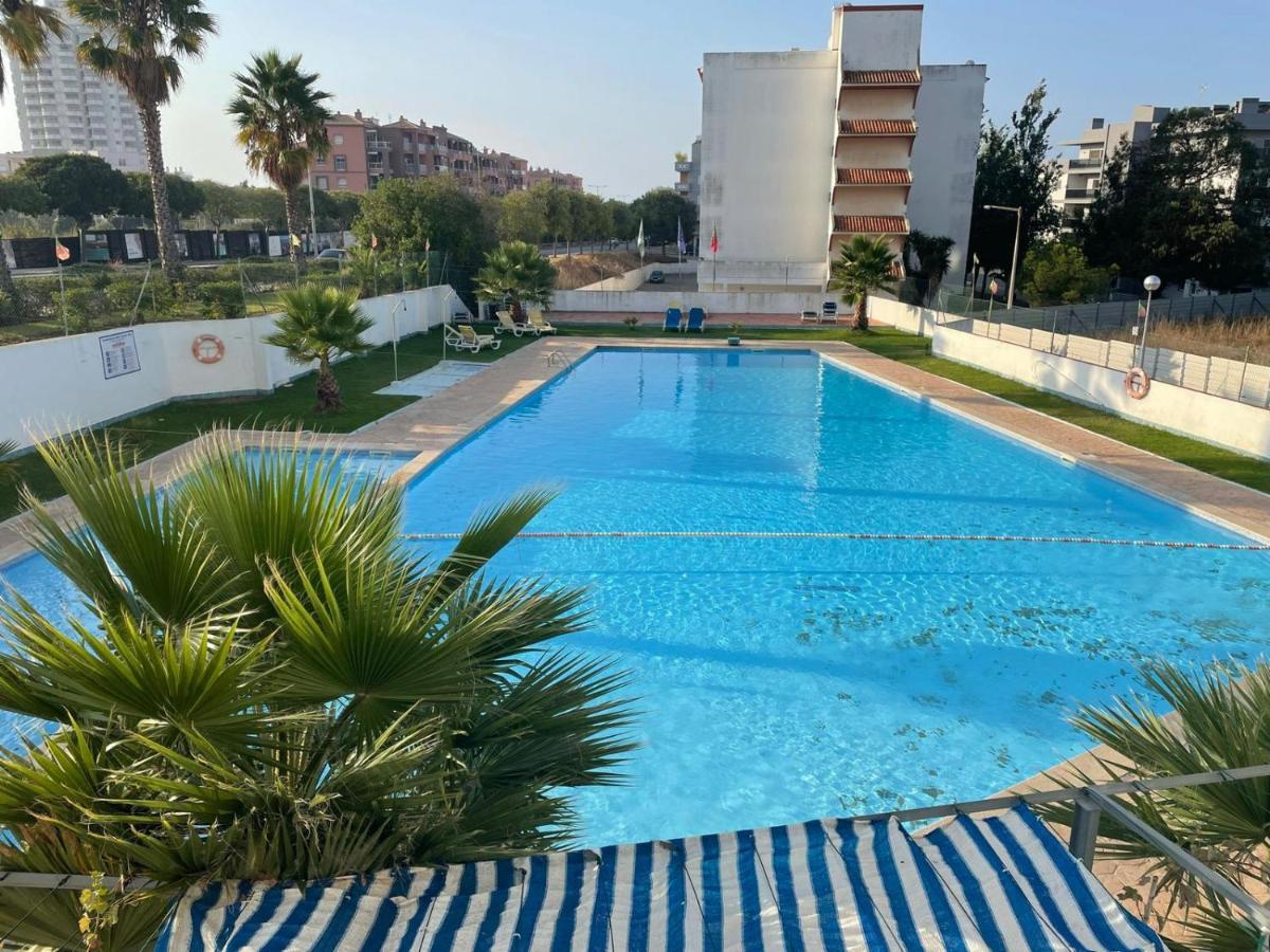 Comfort 1Bdr Apartment W/Pool By Lovelystay بورتيماو المظهر الخارجي الصورة